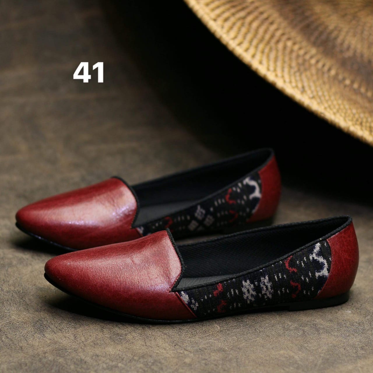 Sepatu flat maumere merah 